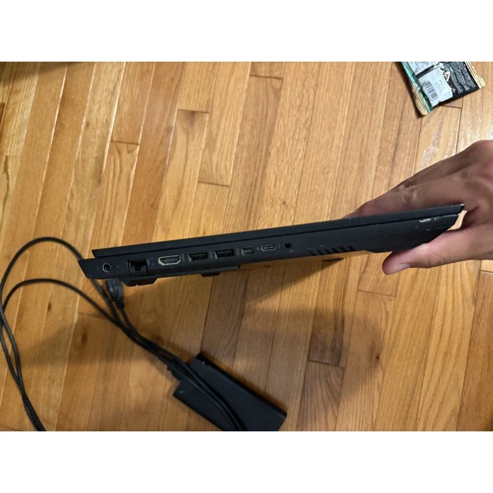 HP omen 15dh1070wm